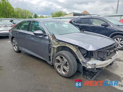 Czwarte zdjęcie samochodu z boku: 2018 HONDA ACCORD EX VIN:1HGCV1F44JA073884 - miniatura