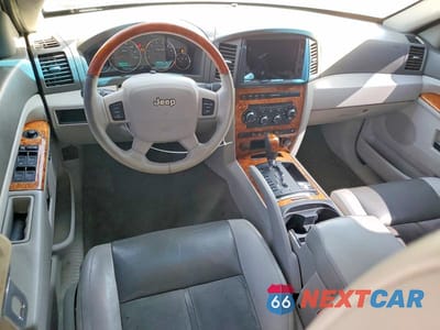 Zdjęcie 8 z 11 samochodu: 2006 JEEP GRAND CHEROKEE OVERLAND VIN:1J8HR68276C358472 - miniatura