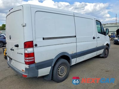 Trzecie zdjęcie samochodu z tyłu: 2014 MERCEDES-BENZ SPRINTER 2500 VIN:WD3PE7DC2E5831193 - miniatura