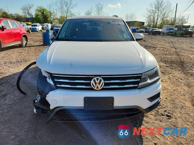 Piąte zdjęcie samochodu w środku: 2019 VOLKSWAGEN TIGUAN S VIN:3VV0B7AX5KM193181 - miniatura