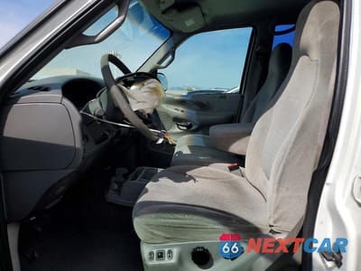 Zdjęcie 7 z 12 samochodu: 2000 FORD EXPEDITION XLT VIN:1FMRU1568YLB17992 - miniatura