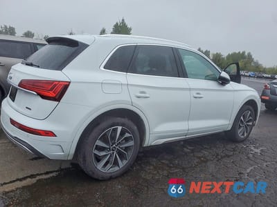 Trzecie zdjęcie samochodu z tyłu: 2021 AUDI Q5 PREMIUM VIN:WA1AAAFY2M2052786 - miniatura