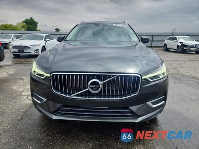 Piąte zdjęcie samochodu w środku: 2018 VOLVO XC60 T6 INSCRIPTION VIN:YV4A22RL9J1002247 - miniatura