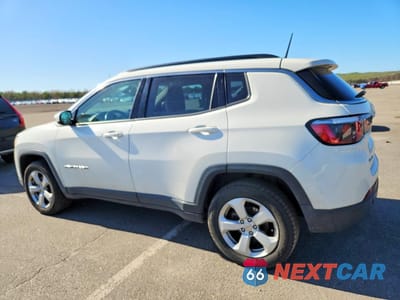 Drugie zdjęcie samochodu z przodu: 2017 JEEP COMPASS LATITUDE VIN:3C4NJDBB4HT679777 - miniatura