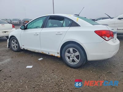 Drugie zdjęcie samochodu z przodu: 2015 CHEVROLET CRUZE LT VIN:1G1PC5SB1F7135918 - miniatura