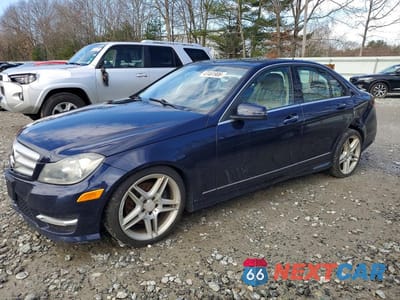 2013 MERCEDES-BENZ C 300 4MATIC WDDGF8AB0DR271563 - główne zdjęcie licytacji z USA - miniatura