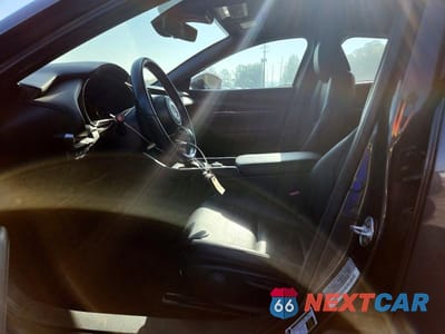Zdjęcie 7 z 13 samochodu: 2021 MAZDA 3 SELECT VIN:JM1BPAKL1M1331834 - miniatura