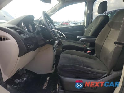 Zdjęcie 7 z 13 samochodu: 2013 DODGE GRAND CARAVAN SE VIN:2C4RDGBG1DR702032 - miniatura