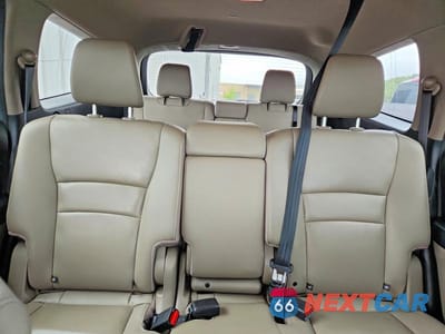 Zdjęcie 10 z 12 samochodu: 2017 HONDA PILOT TOURING VIN:5FNYF5H97HB036542 - miniatura