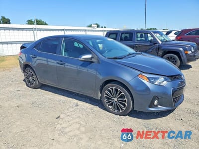 Czwarte zdjęcie samochodu z boku: 2015 TOYOTA COROLLA S PLUS VIN:5YFBURHE7FP333294 - miniatura
