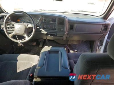 Zdjęcie 8 z 11 samochodu: 2002 CHEVROLET SILVERADO K1500 VIN:2GCEK19T021156677 - miniatura