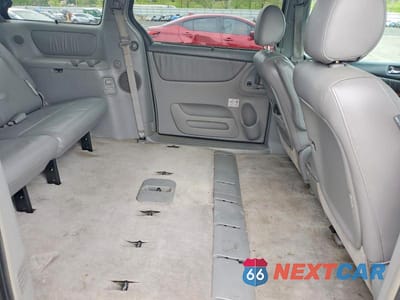 Zdjęcie 11 z 13 samochodu: 2005 TOYOTA SIENNA VIN:5TDZA22C05S320351 - miniatura
