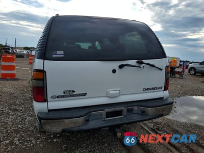 Zdjęcie 6 z 12 samochodu: 2005 CHEVROLET SUBURBAN C1500 VIN:1GNEC16Z65R152383 - miniatura
