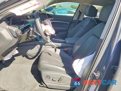 Zdjęcie 7 z 14 samochodu: 2024 AUDI Q8 E-TRON PREMIUM PLUS VIN:WA15AAGE6RB034840 - miniatura