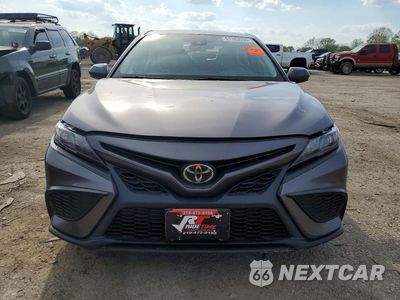 Piąte zdjęcie samochodu w środku: 2021 TOYOTA CAMRY SE VIN:4T1G11AK9MU466196 - miniatura
