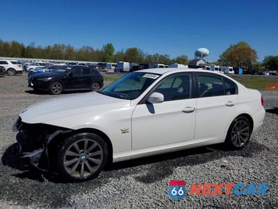 2011 BMW 328 XI WBAPK7C56BA973466 - główne zdjęcie licytacji z USA - miniatura