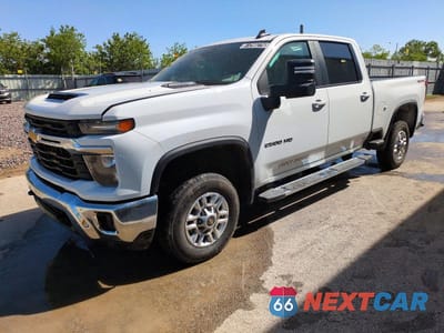 Drugie zdjęcie samochodu z przodu: 2025 CHEVROLET SILVERADO K2500 HEAVY DUTY LT VIN:1GC1KNEY2SF330863 - miniatura