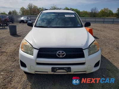 Piąte zdjęcie samochodu w środku: 2009 TOYOTA RAV4 BASE VIN:JTMBF33V49D020385 - miniatura