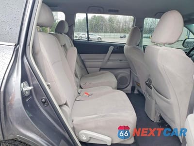 Zdjęcie 11 z 13 samochodu: 2011 TOYOTA HIGHLANDER BASE VIN:5TDZK3EH1BS044476 - miniatura