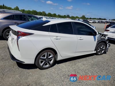 Trzecie zdjęcie samochodu z tyłu: 2016 TOYOTA PRIUS THREE TOURING VIN:JTDKARFU4G3518321 - miniatura