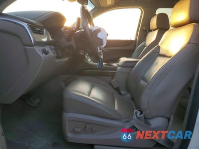 Zdjęcie 7 z 14 samochodu: 2015 CHEVROLET SUBURBAN C1500 LT VIN:1GNSCJKC2FR721669 - miniatura