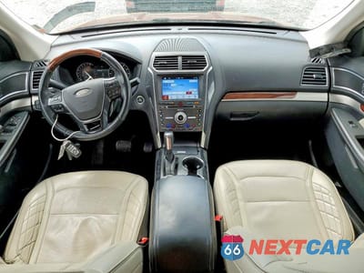 Zdjęcie 8 z 13 samochodu: 2018 FORD EXPLORER PLATINUM VIN:1FM5K8HT8JGA53241 - miniatura