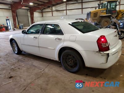 Drugie zdjęcie samochodu z przodu: 2010 CHRYSLER 300 TOURING VIN:2C3CA5CV5AH315196 - miniatura