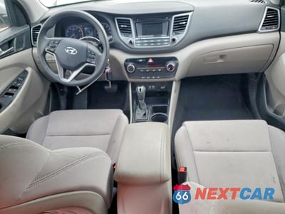 Zdjęcie 8 z 12 samochodu: 2018 HYUNDAI TUCSON SE VIN:KM8J23A44JU671873 - miniatura