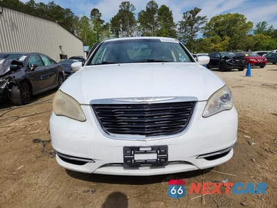 Piąte zdjęcie samochodu w środku: 2011 CHRYSLER 200 TOURING VIN:1C3BC1FBXBN581371 - miniatura