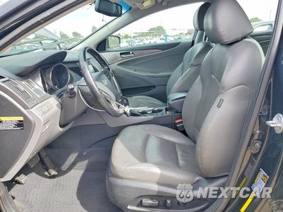 Zdjęcie 7 z 12 samochodu: 2013 HYUNDAI SONATA HYBRID VIN:KMHEC4A43DA079486 - miniatura