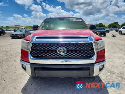 Piąte zdjęcie samochodu w środku: 2019 TOYOTA TUNDRA SR5 VIN:5TFRM5F10KX144280 - miniatura