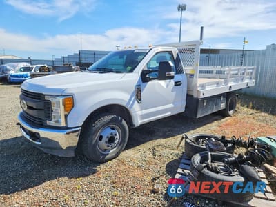 2017 FORD F350 SUPER DUTY 1FDRF3GT5HEB62028 - główne zdjęcie licytacji z USA - miniatura