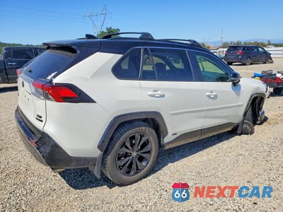 Trzecie zdjęcie samochodu z tyłu: 2022 TOYOTA RAV4 HYBRID XSE VIN:JTME6RFV2ND521233 - miniatura