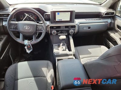 Zdjęcie 8 z 13 samochodu: 2025 TOYOTA TACOMA SR5 VIN:3TYKB5FN7ST029972 - miniatura