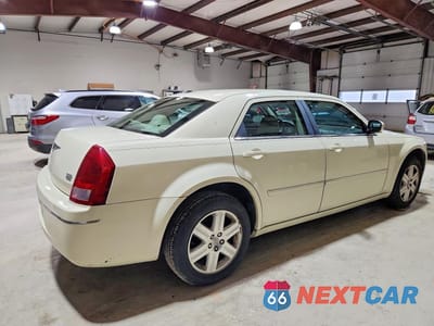 Trzecie zdjęcie samochodu z tyłu: 2006 CHRYSLER 300 TOURING VIN:2C3LK53G66H335933 - miniatura