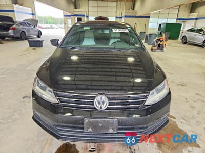 Piąte zdjęcie samochodu w środku: 2016 VOLKSWAGEN JETTA SPORT VIN:3VWD17AJ4GM294151 - miniatura