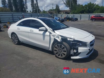 Czwarte zdjęcie samochodu z boku: 2018 MERCEDES-BENZ CLA 250 VIN:WDDSJ4EB6JN682254 - miniatura