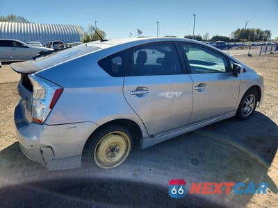 Trzecie zdjęcie samochodu z tyłu: 2010 TOYOTA PRIUS III VIN:JTDKN3DU4A0005101 - miniatura