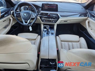 Zdjęcie 8 z 12 samochodu: 2017 BMW 530 XI VIN:WBAJA7C38HG905506 - miniatura