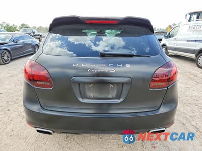 Zdjęcie 6 z 12 samochodu: 2012 PORSCHE CAYENNE VIN:WP1AA2A26CLA05749 - miniatura