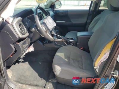 Zdjęcie 7 z 11 samochodu: 2019 TOYOTA TACOMA SR5 VIN:5TFAX5GN9KX137270 - miniatura