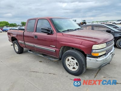 Czwarte zdjęcie samochodu z boku: 2001 CHEVROLET SILVERADO K1500 VIN:2GCEK19V611395442 - miniatura
