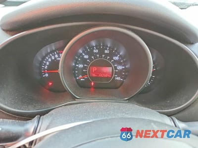 Zdjęcie 9 z 12 samochodu: 2016 KIA SOUL BASE VIN:KNDJN2A29G7317097 - miniatura