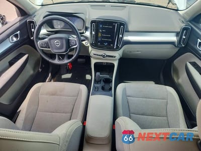 Zdjęcie 8 z 11 samochodu: 2020 VOLVO XC40 T5 MOMENTUM VIN:YV4162UK1L2282701 - miniatura