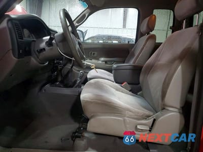 Zdjęcie 7 z 13 samochodu: 2002 TOYOTA TACOMA XTRACAB VIN:5TEWN72N22Z025031 - miniatura