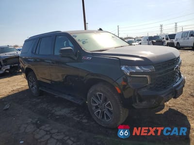 Czwarte zdjęcie samochodu z boku: 2023 CHEVROLET TAHOE K1500 Z71 VIN:1GNSKPKD3PR503109 - miniatura