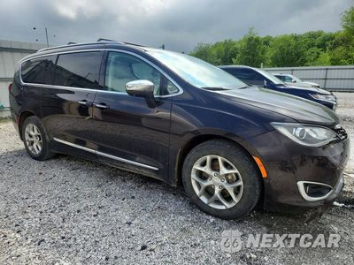 Czwarte zdjęcie samochodu z boku: 2017 CHRYSLER PACIFICA LIMITED VIN:2C4RC1GG7HR747894 - miniatura