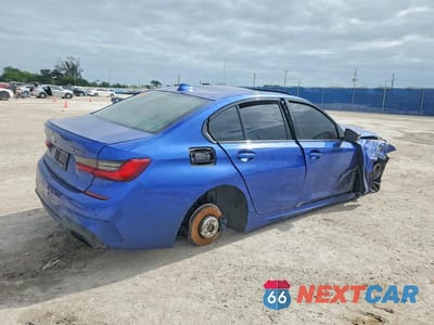 Trzecie zdjęcie samochodu z tyłu: 2020 BMW M340XI VIN:WBA5U9C0XLFJ85022 - miniatura