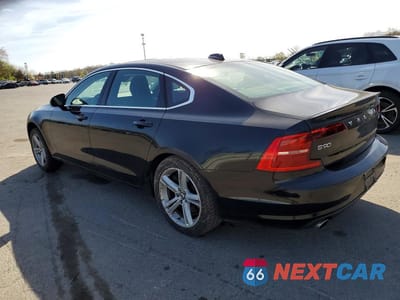 Drugie zdjęcie samochodu z przodu: 2018 VOLVO S90 T5 MOMENTUM VIN:LVY982MK2JP022672 - miniatura