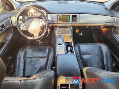 Zdjęcie 8 z 12 samochodu: 2009 JAGUAR XF SUPERCHARGED VIN:SAJWA07C691R05777 - miniatura